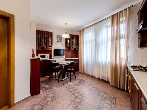 квартира за адресою Іларіона Свєнціцького вул., 18