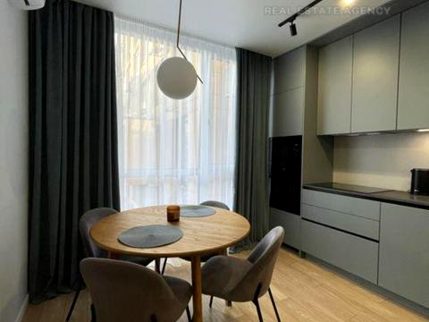 квартира за адресою Салютна вул., (Будинок 02301-02303)