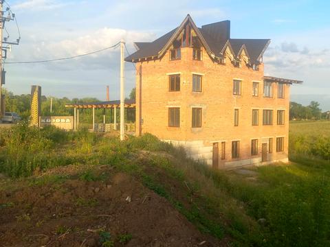 комерційна за адресою Шевченка вул., 1