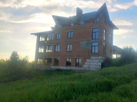 комерційна за адресою Шевченка вул., 1