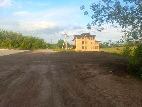 комерційна за адресою Шевченка вул., 1