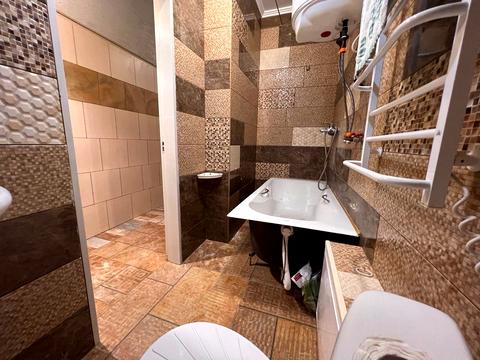 дом по адресу Добробутна ул., (Будинок 1)