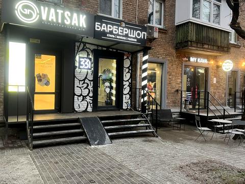 комерційна за адресою Ольжича вул., 4