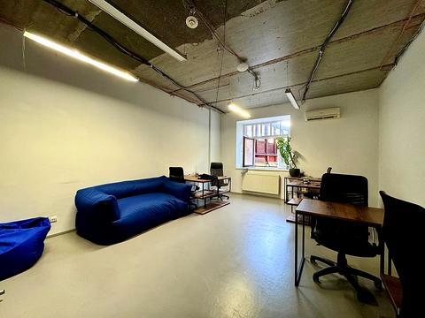 комерційна за адресою Ірининська вул., 5/24