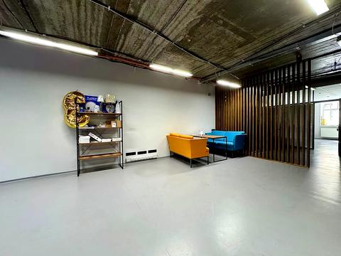 комерційна за адресою Ірининська вул., 5/24