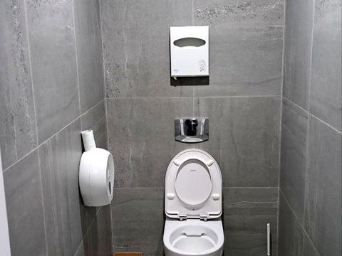 комерційна за адресою Іллінська вул., 8