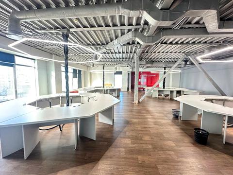 комерційна за адресою Київ, Дегтярівська вул., 63