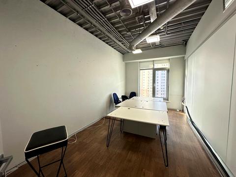 комерційна за адресою Київ, Дегтярівська вул., 63