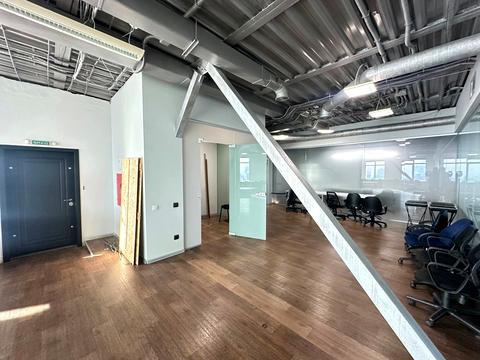 комерційна за адресою Київ, Дегтярівська вул., 63