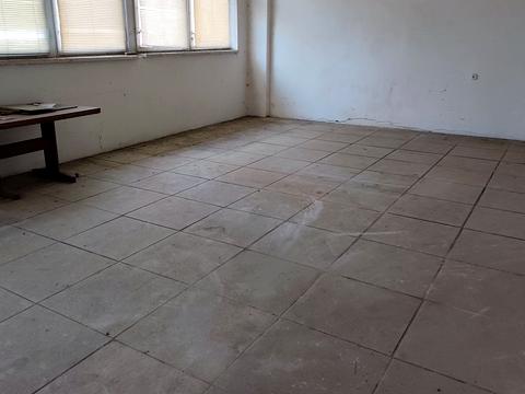 комерційна за адресою Карпатської України вул. (Юрія Гагаріна), 44