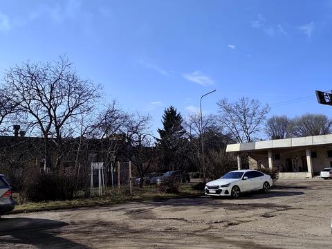 комерційна за адресою Карпатської України вул. (Юрія Гагаріна), 44