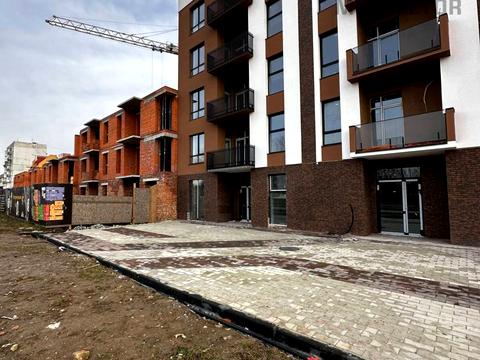 комерційна за адресою Капушанська вул., 80