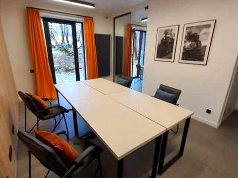 комерційна за адресою Лабораторний пров., 22