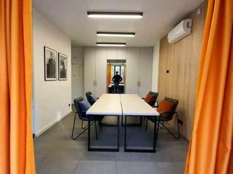 комерційна за адресою Лабораторний пров., 22