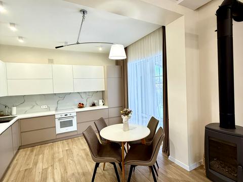 будинок за адресою Голубничого