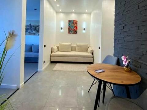 квартира за адресою Генуезька вул., (Будинок 3)