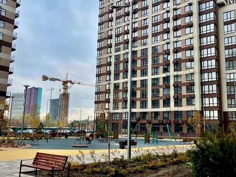 квартира за адресою Олександра Олеся вул., 1