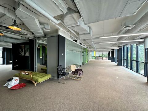 комерційна за адресою Ярославська вул., 31