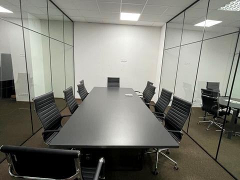 комерційна за адресою Київ, Євгена Коновальця вул. (Щорса), 36-Б