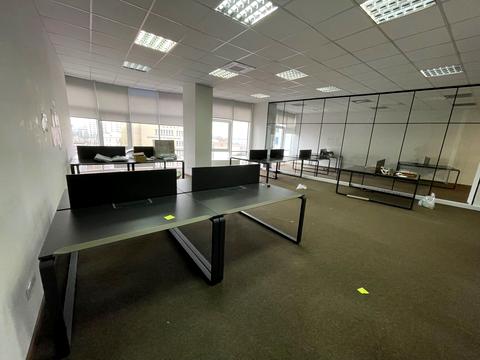 комерційна за адресою Євгена Коновальця вул. (Щорса), 36-Б