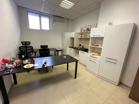 комерційна за адресою Київ, Євгена Коновальця вул. (Щорса), 36-Б