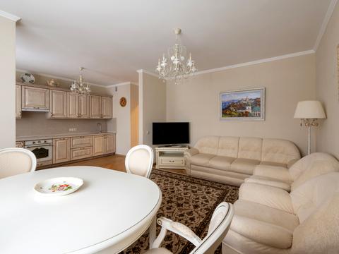 квартира за адресою Героїв полку "Азов" вул. (Маршала Малиновського), 8