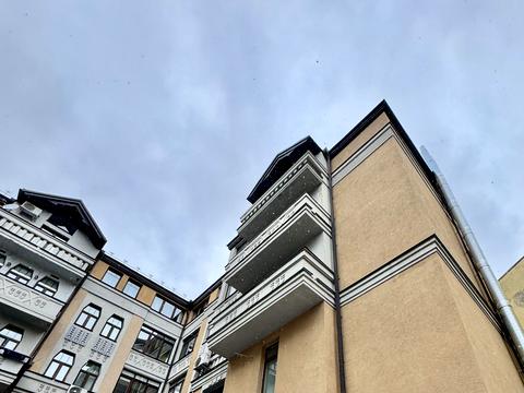 комерційна за адресою Спаська вул., 5
