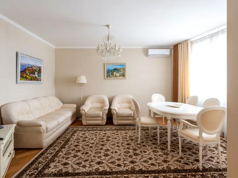 квартира за адресою Героїв полку "Азов" вул. (Маршала Малиновського), 8