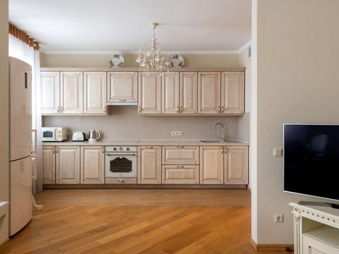 квартира за адресою Героїв полку "Азов" вул. (Маршала Малиновського), 8