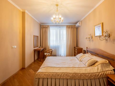 квартира за адресою Героїв полку "Азов" вул. (Маршала Малиновського), 8