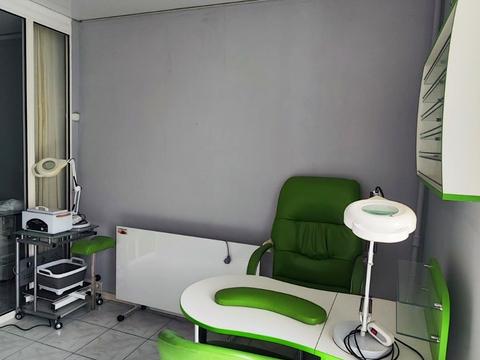 комерційна за адресою Італійський бульв., 8