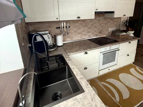 будинок за адресою Озерна