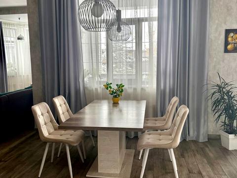 будинок за адресою Озерна