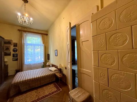 квартира за адресою Академіка Олександра Богомольця вул., 8