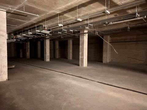 паркомісце за адресою Микільсько-Слобідська вул., 8