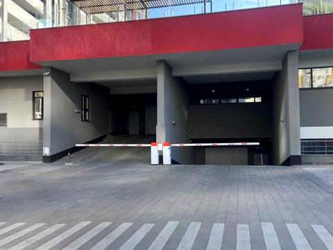 паркомісце за адресою Микільсько-Слобідська вул., 15