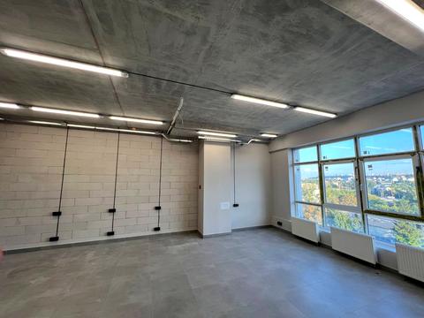 коммерческая по адресу Степана Бандеры просп. (Московський), 8