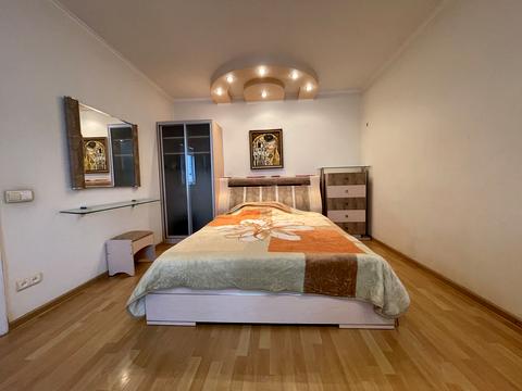 квартира за адресою Срібнокільська вул., 16