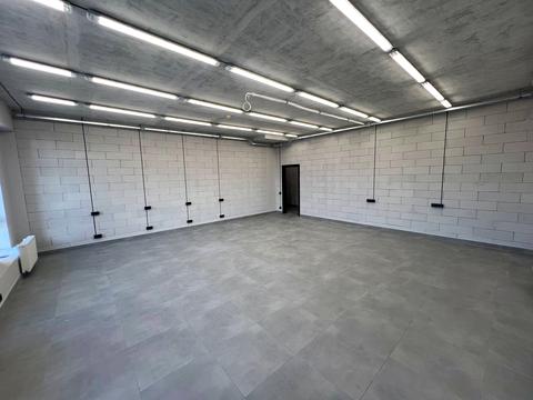 комерційна за адресою Київ, Степана Бандери просп. (Московський), 8