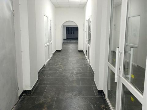 комерційна за адресою Подільська вул., 58