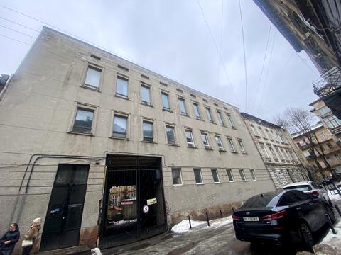 комерційна за адресою Гетьмана Петра Дорошенка вул. (Жовтнева), 26