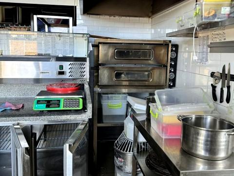 комерційна за адресою Трудова вул., 6а