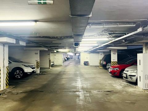 паркоместо по адресу Василия Касияна ул., 2/1