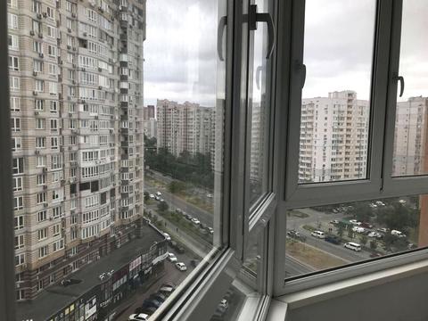 квартира за адресою Анни Ахматової вул., 32/18