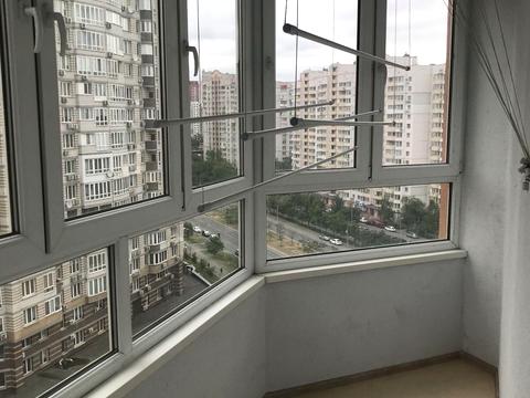 квартира за адресою Анни Ахматової вул., 32/18