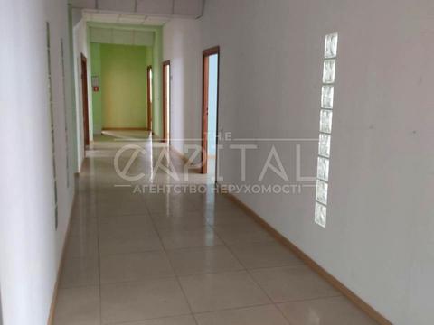 комерційна за адресою Лесі Українки бульв., 34