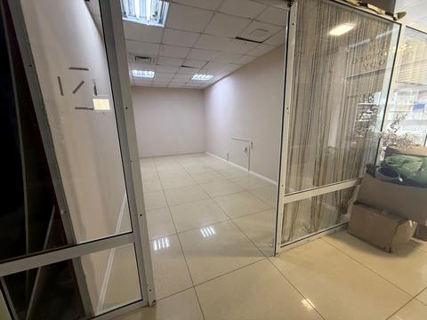 комерційна за адресою Коцюбинського просп., 38а