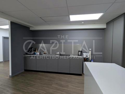 коммерческая по адресу Днепровская набережная ул., 23