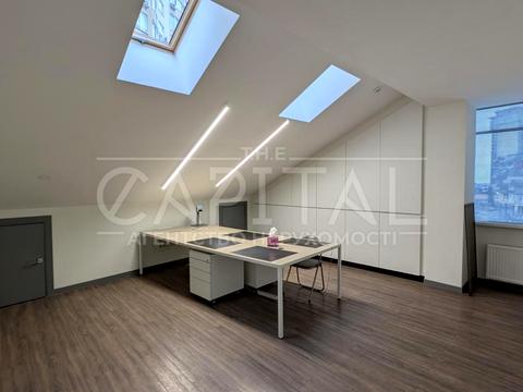 коммерческая по адресу Днепровская набережная ул., 23