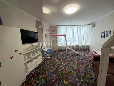 квартира за адресою Авіаконструктора Ігоря Сікорського вул. (Танкова), 1